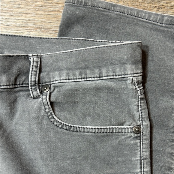 LOFT Washed Gray Straight-Leg Jeans - Picture 4 of 6